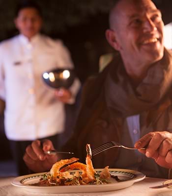 Enjoy typical dishes in San Blas